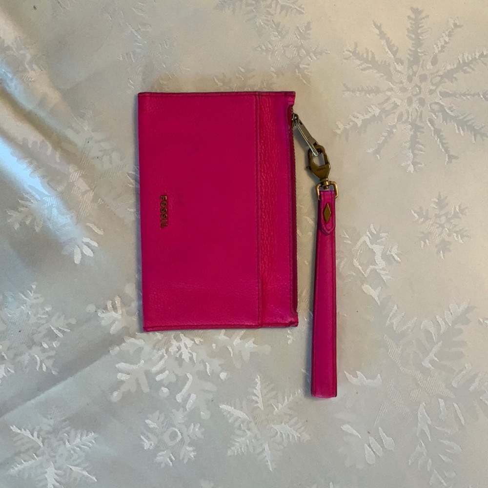 Fossil wristlet